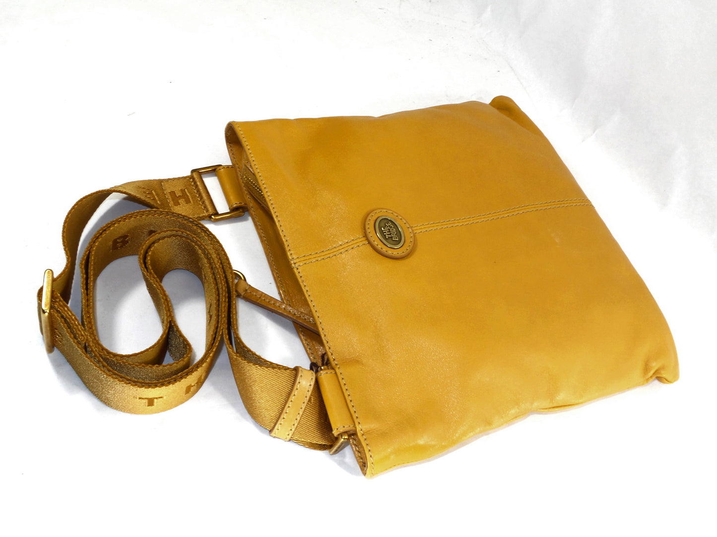 Borsello piatto a tracolla in pelle grande- The Bridge