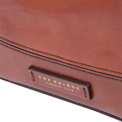 Borsa tracolla piccola in pelle marrone donna- IOLANDA - The Bridge