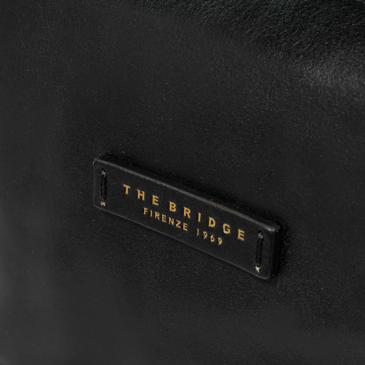 Zaino donna in pelle piccolo con tasca frontale -Iolanda- The Bridge